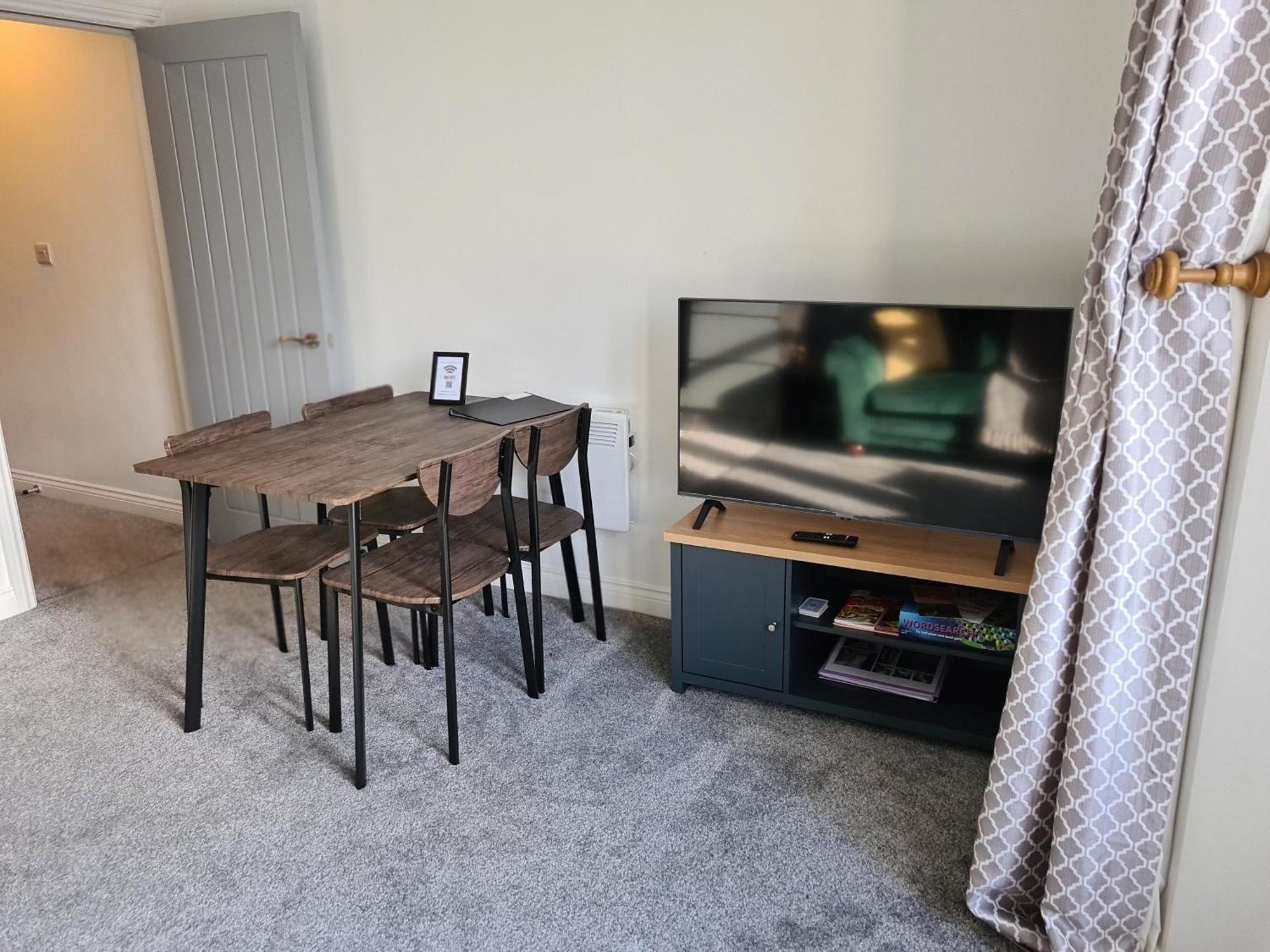 Modern River View Apartment Mytholmroyd